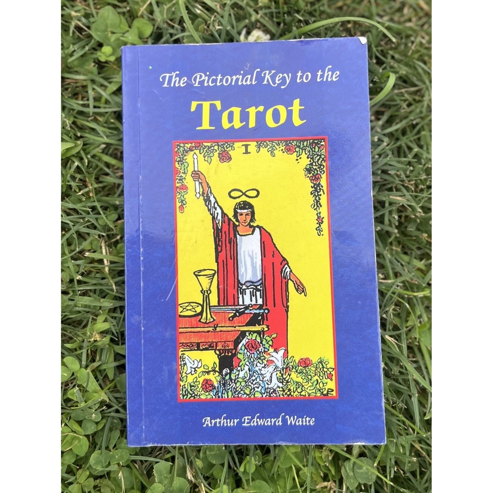 The Pictorial Key to‎ the Tarot Arthur Edward Waite Tarot Guide Book Soft Cover